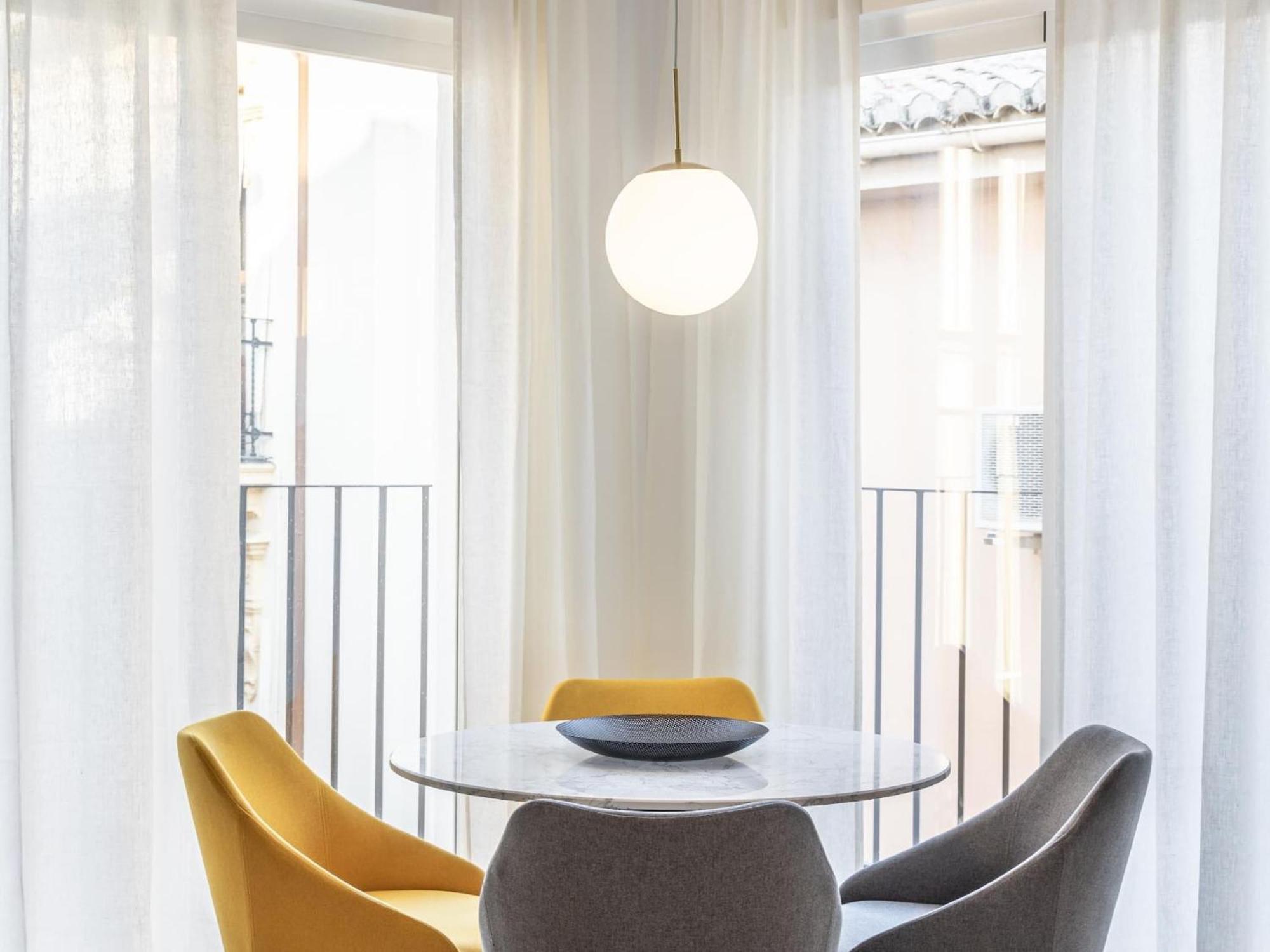 Central Stylish And Elegant 1 & 2 Bedroom Apartments I Гранада Экстерьер фото
